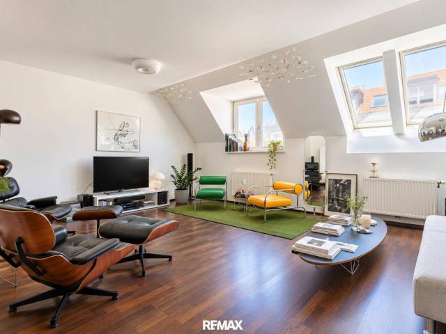 Exklusive Dachgeschossmaisonette im 6. Bezirk mit Terrasse und Panoramablick!
