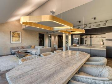 Exklusive Dachgeschoßwohnung: Ein einzigartiges Masterpiece an Design