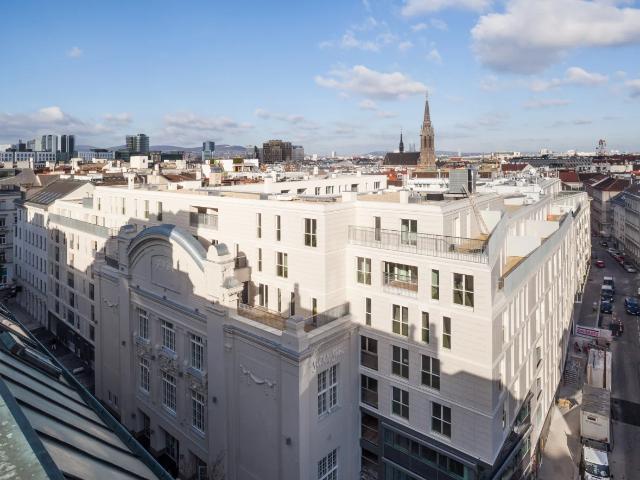 Exklusive Dachgeschosswohnung in den historischen Sofiensälen – 5 Zimmer mit Terrasse & Loggia
