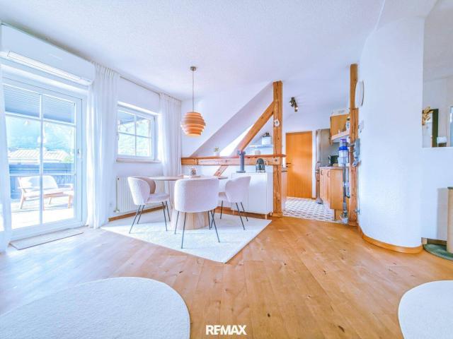 Exklusive Dachgeschosswohnung in Pradl – Perfekt für Kleinfamilien, Pärchen & Singles, die Altbaucharme mit modernster Ausstattung verbinden möchten!