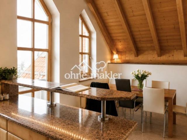 Exklusive Dachgeschosswohnung mit Galerie, Kamin und außergewöhnlichem Wohnambiente