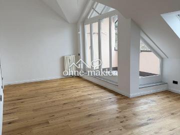 Exklusive Dachgeschosswohnung mit Loggia in Germering bei München