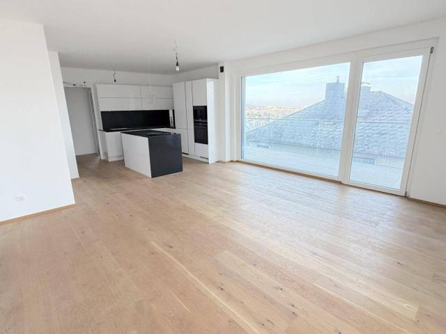 EXKLUSIVE DACHGESCHOSSWOHNUNG MIT LOGGIA & TIEFGARAGE