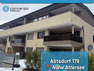 Exklusive Dachgeschosswohnung mit mehreren Außenflächen – Abtsdorf 179, Nähe Attersee