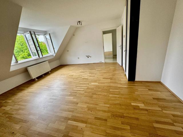 Exklusive Dachgeschosswohnung mit Parkblick in Top Lage – 1060 Wien Provisionsfrei