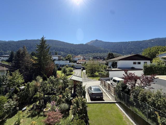 Exklusive Dachgeschosswohnung mit Privatgarten und Terrasse in Axams