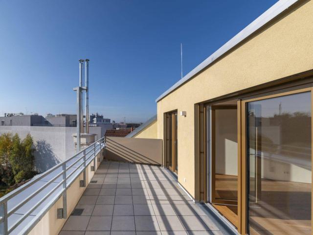 Exklusive Dachgeschoßwohnung mit Traumküche & Sonnenterrasse | Erstbezug | Zentrale Lage zwischen Innenstadt und Bahnhof | Tiefgaragenplatz anmietbar