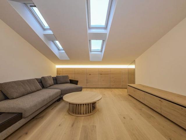 Exklusive Dachgeschosswohnung nur Hauptwohnsitz