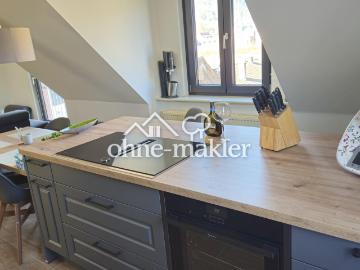 Moderne 92m² Dachwohnung mit Mainblick – sofort bezugsfertig & ruhig gelegen