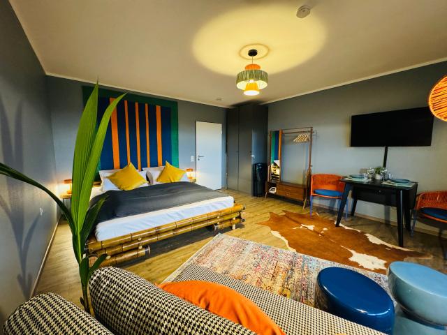 Exklusive Design Studio | 11. Floor | Pool & Sauna