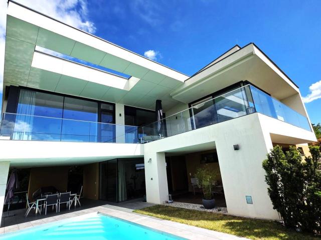 Exklusive Designvilla am Gedersberg Panorama, Überlaufpool & Premium Ausstattung und großem Grundstück