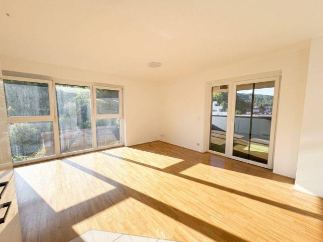 Exklusive Drei Zimmer Mietwohnung mit traumhafter Westterrasse & Tiefgaragenstellplatz