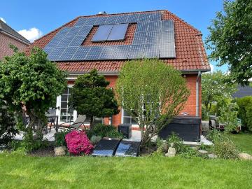 Exklusive EG Wohnung, Kamin & Whirlpool, großer Garten, möbliert teilmöbliert in Hamburg Neuland