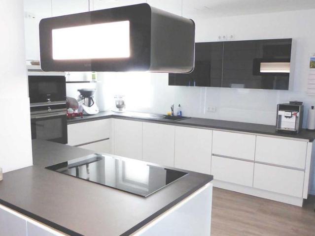 Exklusive Eigentümerwohnung im eigenen MFH prov.frei