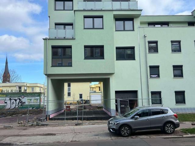 exklusive Eigentumswohnung inkl. sehr hochwertiger Einbauküche und großem Balkon optional Stellplatz
