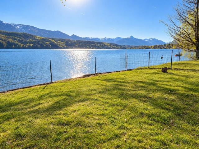 Exklusive Eigentumswohung mit Seeblick und Privatem Badestrand in Milllstatt am See!