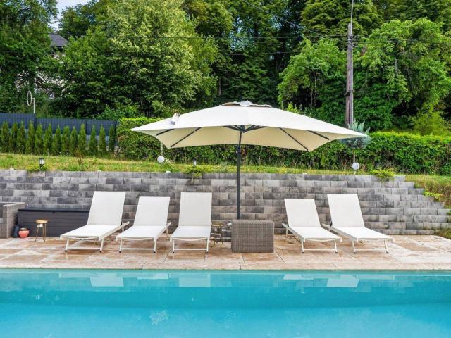 Exklusive Einfamilienvilla in Waltendorf – stilvoll saniert mit Pool, Panoramablick & großzügigem Grundstück