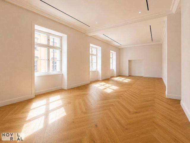 Exklusive Eleganz in Top Lage: Vollsanierte Luxuswohnung mit 4 Zimmern und 3 Bädern