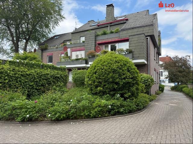 Exklusive ETW im EG mit Garage und Stellplatz