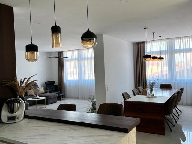 Exklusive Etagenwohnung mit ca. 186 m² in Trossingen