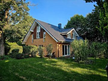 Exklusive Familien Villa m. Einlieger und 9 Zimmern Oerlinghausen