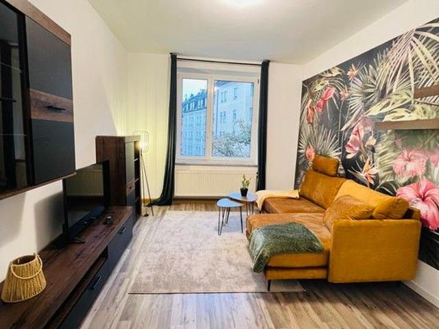 Exklusive, frisch sanierte und möblierte 2 Zimmerwohnung in zentraler Lage in Nürnberg
