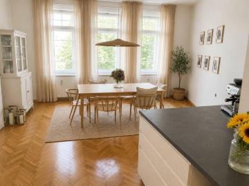 Exklusive, komplett sanierte 3 Zimmer Wohnung in Bestlage – Nähe Leonhardstraße, Graz