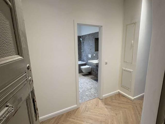 Exklusive, kernsanierte Wohnungen im stilvollen Altbau – 2–3 Zimmer, 60 90 m², gehobene Ausstattung