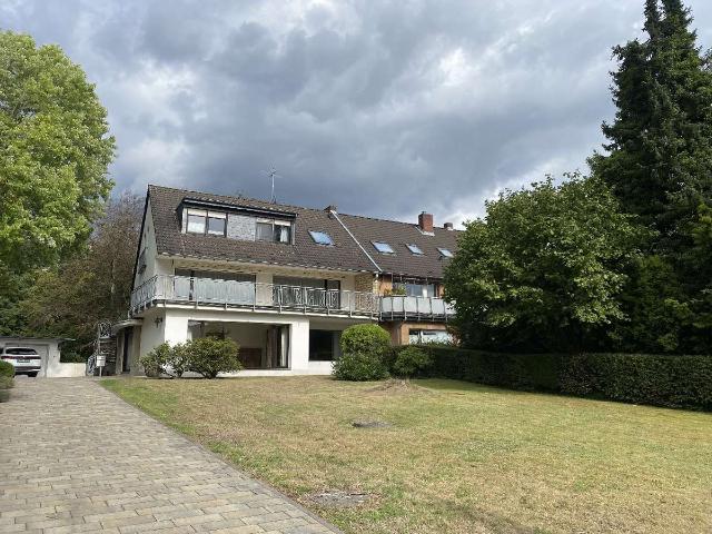 Exklusive „Haus in Haus“ Maisonettewohnung mit Terrasse, Balkonen & Garage am Hildener Stadtwald!