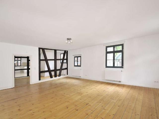 Exklusive, offene Single/Pärchen Whg. / EBK / Schlossblick / FuZo HDH / PROVISIONSFREI