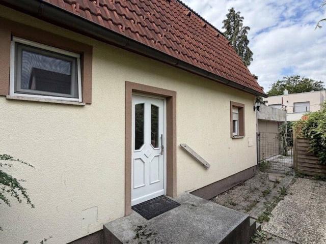 Exklusive Lage, grenzenloses Potenzial – Ihr Traumhaus wartet auf den letzten Feinschliff