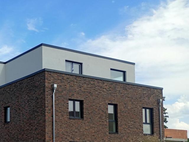 Exklusive, lichtdurchflutete Neubau 3 Zimmerwohnung mit großzügigem Balkon und Fensterflächen
