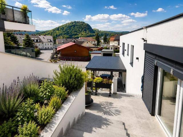 EXKLUSIVE LUXUSVILLA IN ALLAND INFINITY POOL, PRIVATER WELLNESSBEREICH & ATEMBERAUBENDER PANORAMABLICK