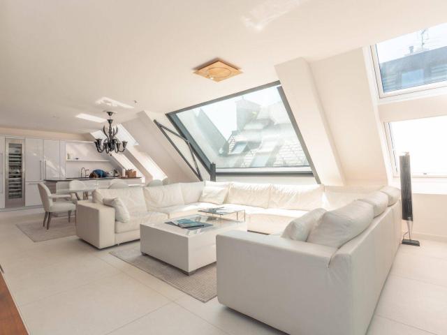 Exklusive Luxus Dachgeschosswohnung mit 60 m² Dachterrasse & Garagenplatz | 1180 Wien
