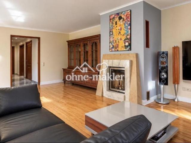 Exklusive möblierte Maisonette in Ahrensburg bei Hamburg – ca. 120 m² mit Dachterrasse