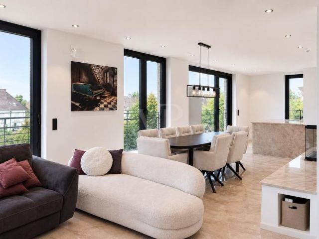 Exklusive möblierte Maisonette Wohnung mit Smart Home, Wärmepumpe, PV Anlage & hochwertiger Ausstattung