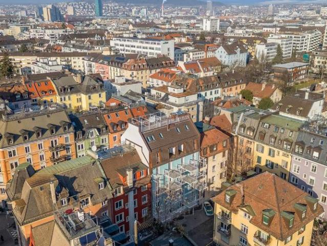 Exklusive möblierte Dachwohnung mit atemberaubender Aussicht über Zürich