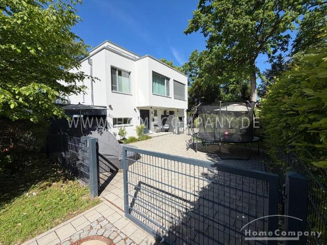 Exklusive, möblierte Doppelhaushälfte mit Garten & Dachterrasse