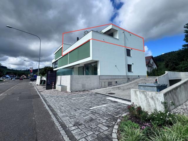 Exklusive, moderne 3.5 Zimmer Attikawohnung mit grosser Terrasse & Waschturm