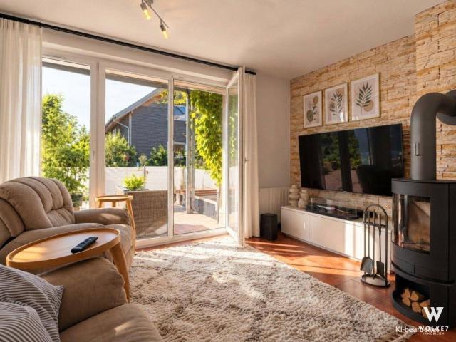 Wohnen mit Hausgefühl in Gießhübl Exklusive Maisonette mit Garten, Pool & Passivhaus Komfort