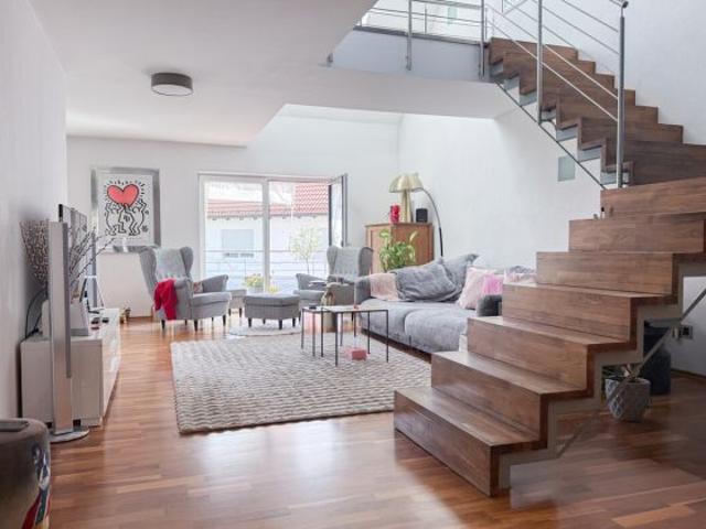 Exklusive Maisonette auf 3 Ebenen – hochwertige Ausstattung, Stellplatz & Balkon