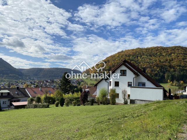 Exklusive 5 Zimmer Maisonettewohnung mit 2 Stellplätzen, Sauna, Balkon und unverbaubarem Blick