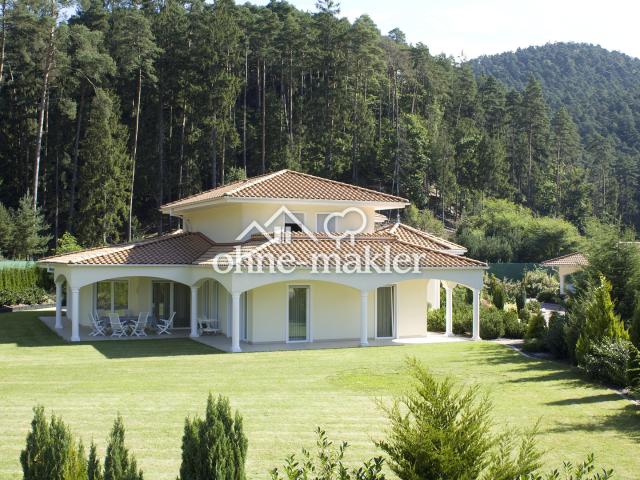 Exklusive mediterrane Villa im Gewerbepark 383 m² Wohnfläche 4.600 m² Grundstück Provisionsfrei