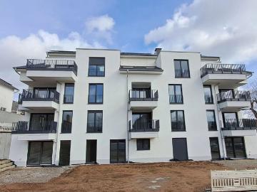 Erstbezug! Luxuriöse 4,5 Zimmer Galeriewohnung in ruhiger Lage