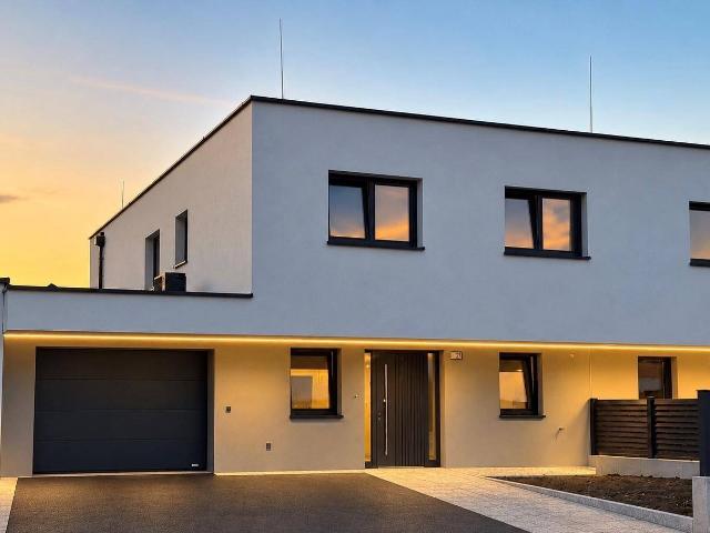 Exklusive Neubau Doppelhaushälfte mit ca. 150 m² Wohnfläche in Wels Erstbezug & belagsfertig