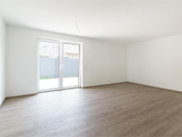 Exklusive Neubau Wohnung 4 ZKB Reihenmittelhaus in Flachsmeer* Carport, Garten, Einbauküche