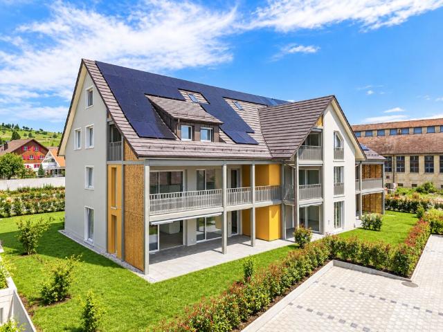 Exklusive Neubauwohnung mit grossem Sitzplatz