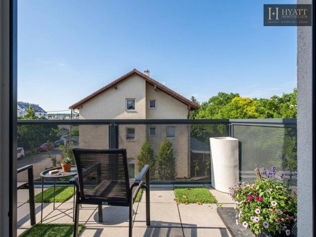 Exklusive Neubauwohnung mit großer Terrasse, Balkon & Garage