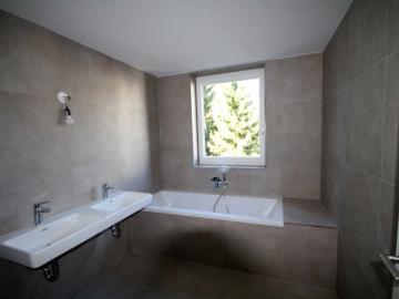 Exklusive Neubauwohnung mit Terrasse und Traumausblick!