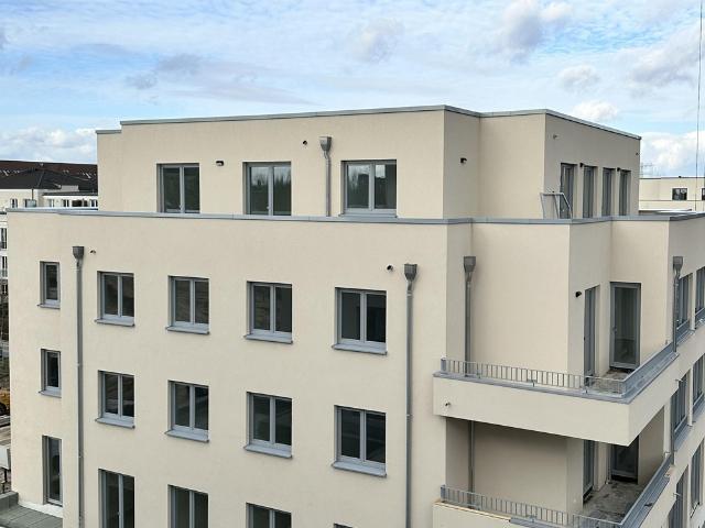 Exklusive, neue 4 Zimmer Wohnung mit Terrasse in Berlin Karlshorst